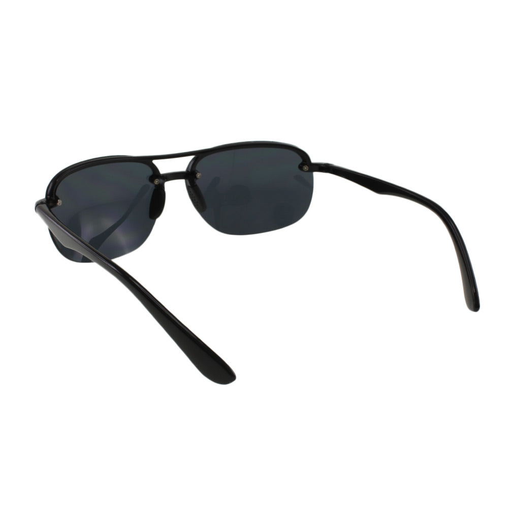 MQ James Sunglasses in Black / Smoke